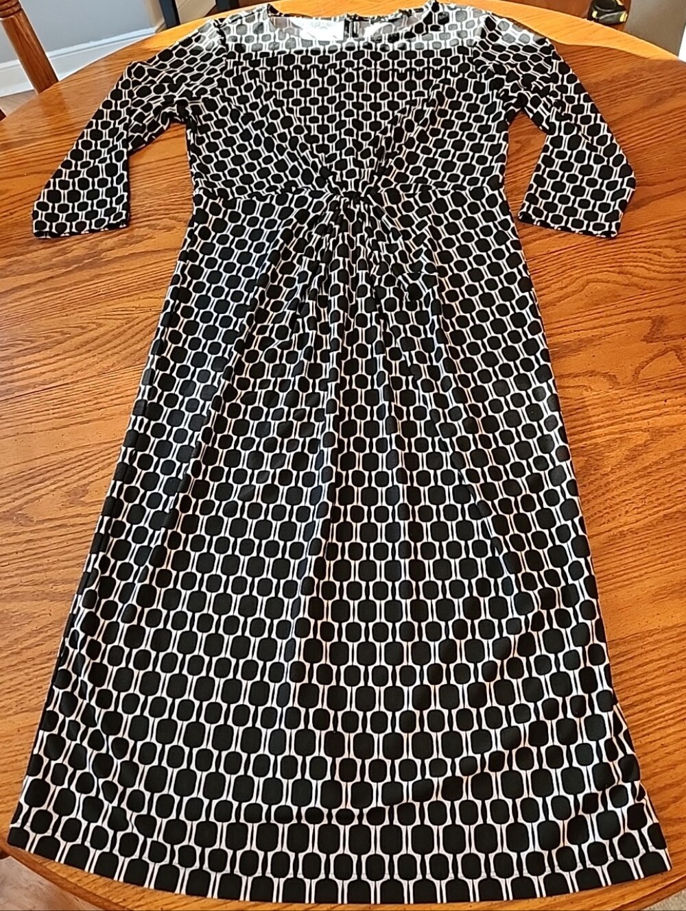 Dennis Basso Geometric Twist Front Midi Dress Black & White Italia Knit Sz Small